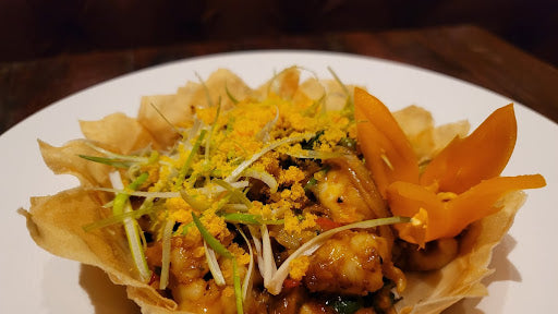 MUK GOONG KAI KEM (Squid And Shrimp With Duck’s Yolk)