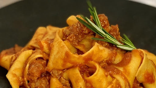 Ravioli Di Vitello E Spinaci Con Salsa Ai Funghi, Prosciutto Cotto