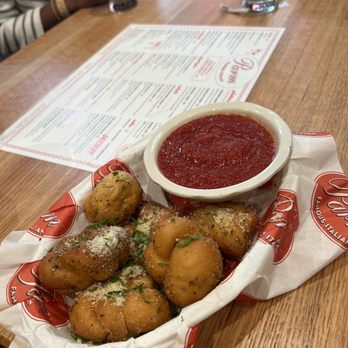PIZZA KNOTS