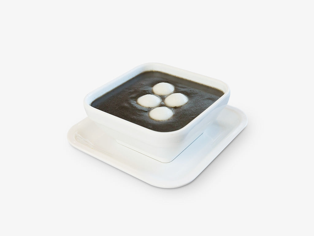 H1 Black Sesame Paste Soup w. Rice Ball (HOT DESSERT)